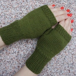 Hand knit fingerless mitts Hygge cozy knits Texting fingerless knit gloves Handmade winter womens mittens Gaming gloves Wrist warmers