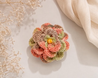 Crochet Flower Brooch for Tote Bag, Botanical Floral Pin, Cottagecore Brooch, Boho Flower Accessory, Handmade Gift for Her