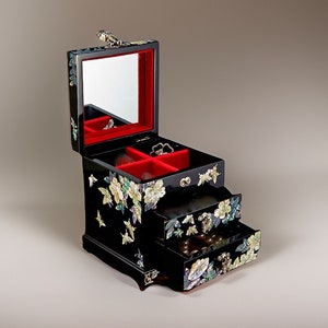 Mother of Pearl Lacquer Jewelry box | Wooden Trinket | Jewelry Organizer | Lacquer Mother of Pearl Jewelry Box