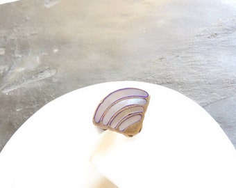 Vintage Mother Of Pearl Silver Statement Ring, Modern Ring, Statement Ring, Vintage Jewelry, Vintage Pearl Ring, Vintage Silver Ring