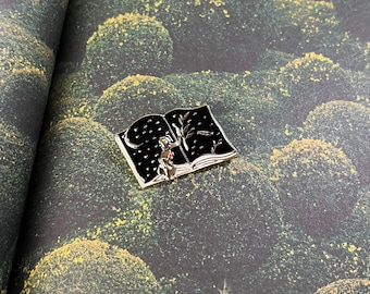 Little Prince Book Enamel Gold Brooch, Little Prince Brooch, Little Prince Gift,Le Petit Prince Brooch,Little Prince lover,Little Prince Pin