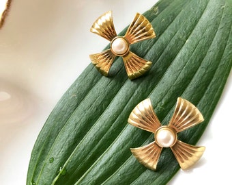 Vintage Floral Pearl Gold Statement Earrings | Vintage Gold Earrings | Floral Earrings | Vintage Jewelry  | Statement Earrings