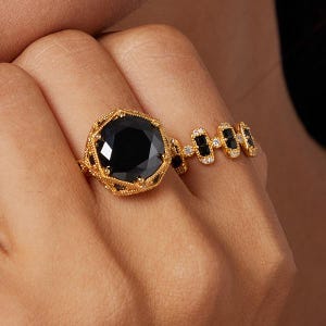 Vintage 10K Yellow Gold Black Onyx Diamond Ring, VTG Art Vintage 10K Yellow Gold Black Onyx Diamond Ring, VTG Art