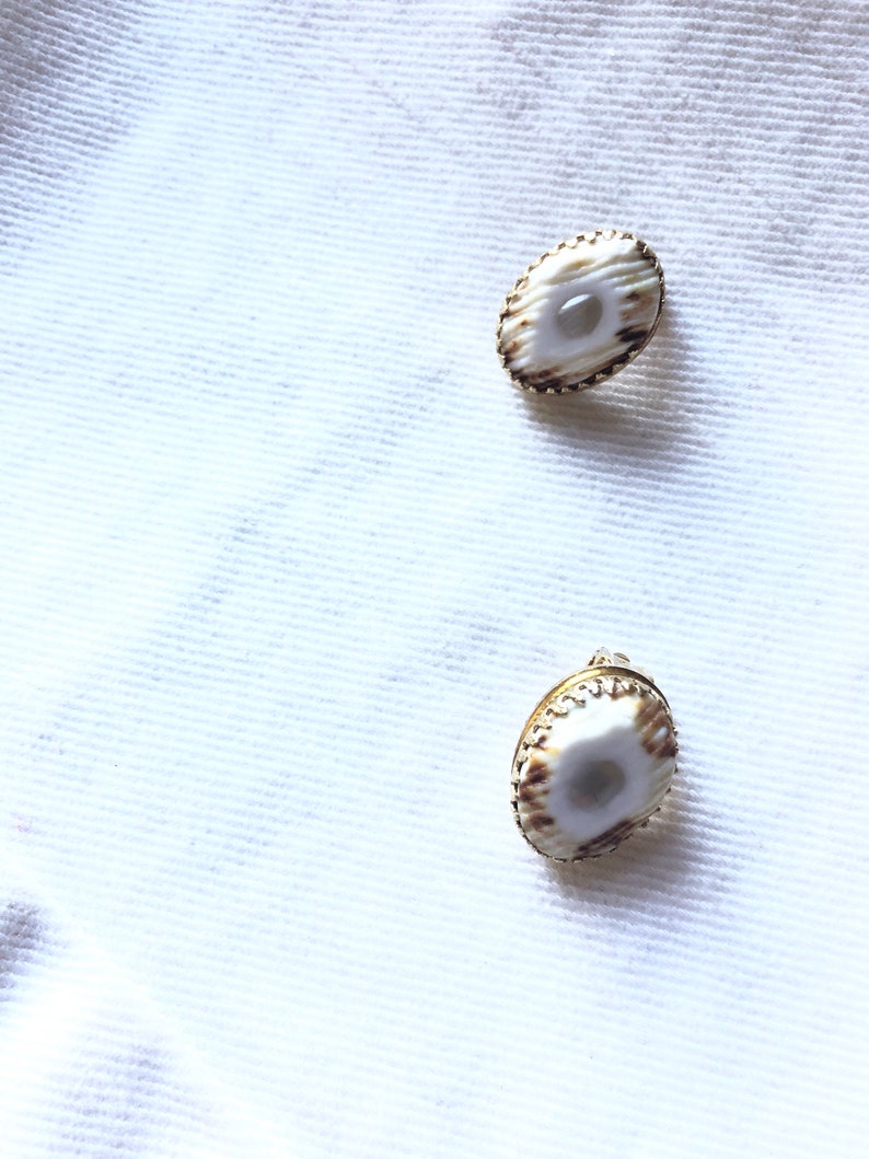 Easter Gift Gumdroip Earrings Gold Plated Gold Earrings Davis Whiting Mother of Pearl Gold Clip On Earrings Vintage Jewelry