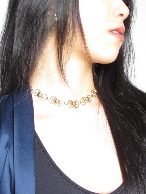 Boho Abstract Circle Dome Gold Choker Necklace, Vi