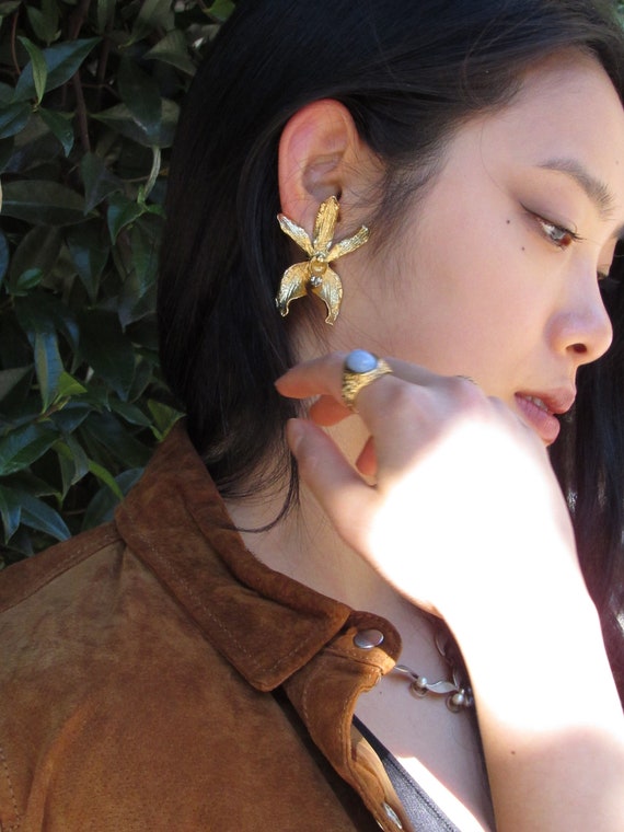 Vintage Orchid Gold Statement Earrings, Clip On Earrings, Floral Earrings, Vintage Gold Earrings, Wedding Earrings, Statement Earrings