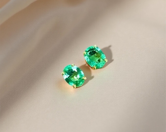 Pendientes de oro macizo de 18 quilates con esmeraldas colombianas, pendientes de esmeraldas auténticas, pendientes de gemas verdes naturales, pendientes delicados, regalo de piedra natal de mayo