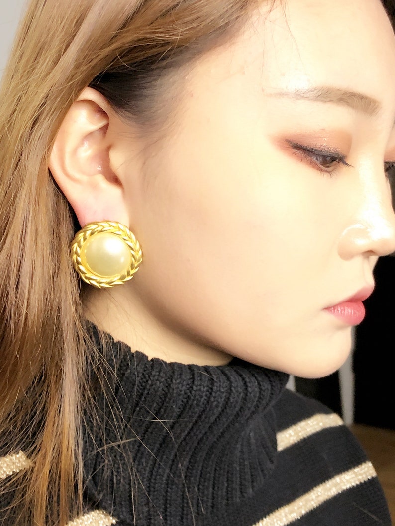 Premier,USA Encircled Pearl Gold Statement Earrings Pearl Earrings Vintage Earrings Vintage Jewelry Clip On Earrings