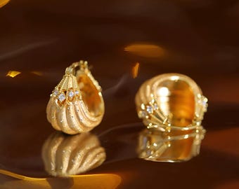 18k Solid Gold  French-Inspired Small-Batch Artisanal Earrings in Gold, Statement hoop Earrings, gift for her, gold hoops