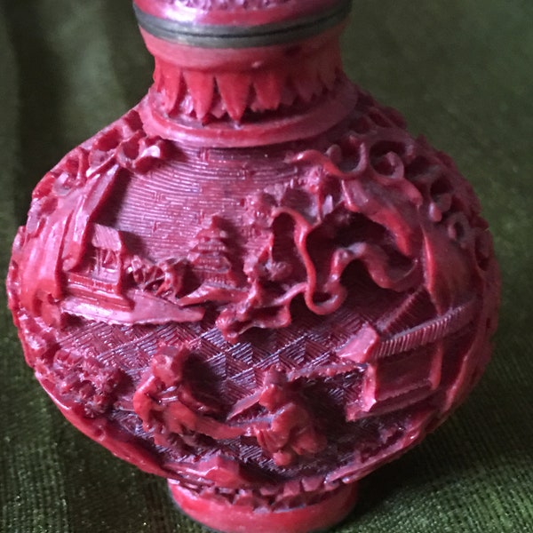 Vintage Snuff Bottles - Red Resin "Primary Antique" Cinnabar