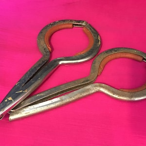 Jar openers - 1930s Jar Opener -