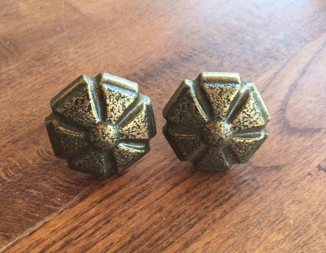 Antique Brass Knobs - Pair of Cabinet Pulls - Etsy