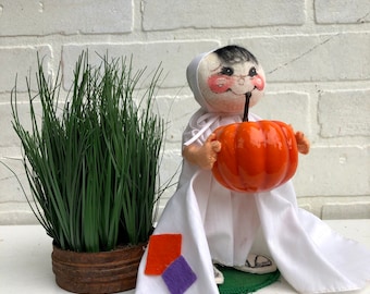 AnnaLee Mobilitee Doll Vintage Halloween Magic Potion Bat