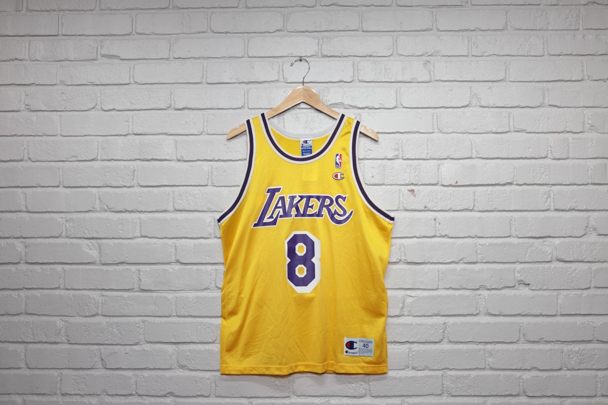 Y2K Nike Los Angeles Lakers 'Kobe Bryant' Stitched Jersey Sz. Youth L