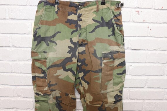 90'S US Military Camouflage Woodland Camo Military Cargo Pants, Made in USA, Small-X Short, Men's, Size W30, Vintage Nylon Khaki type Vintage Second Hand