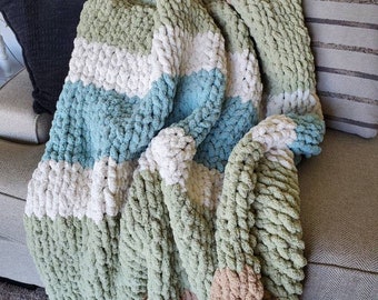 Soft Chenille Chunky Knit Blanket, Throw Blanket, Giant blankets - STANDARD Sized (STRIPED DESIGN)