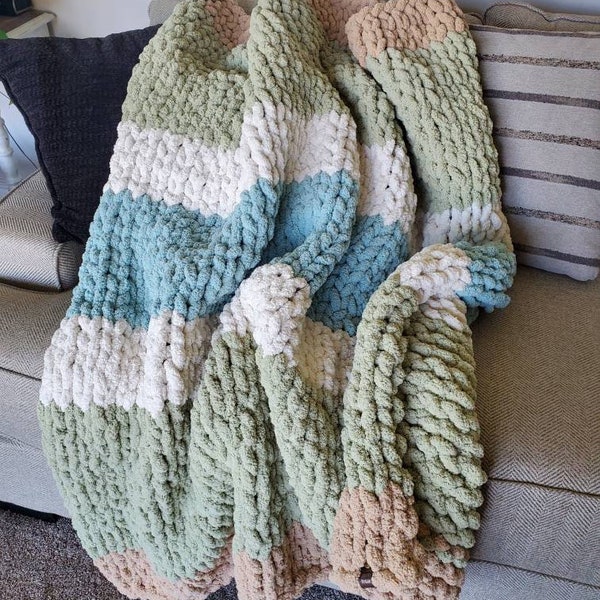 Soft Chenille Chunky Knit Blanket, Throw Blanket, Giant blankets - STANDARD Sized (STRIPED DESIGN)