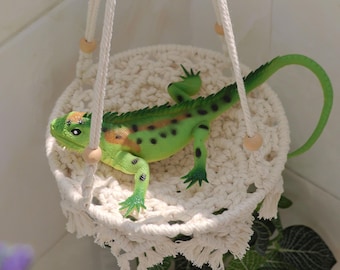 Handmade Macrame Reptile Hammock: Small Pet Swing Bed with Suction Cup