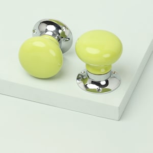 G Decor Perfect Edit – Maniglie per porte a mortaio in ceramica verde chiaro, pomelli girevoli interni con base cromata