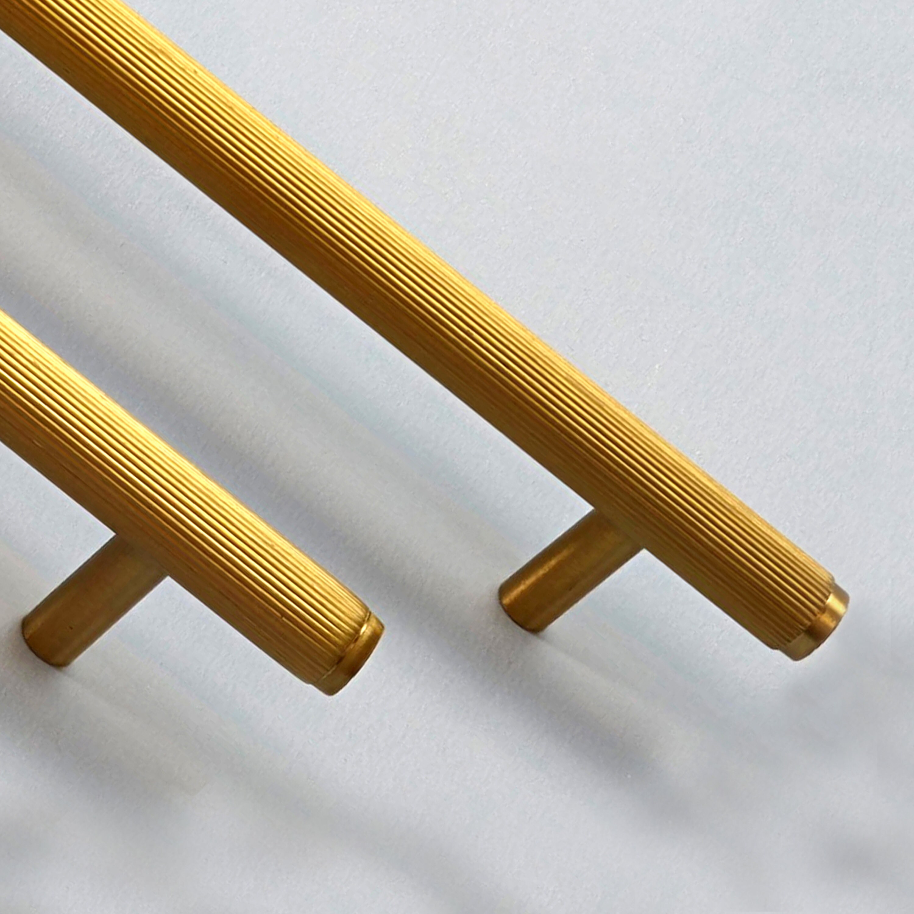 Tirador mueble INSPIRE amarillo / dorado distancia entre eje 128 mm