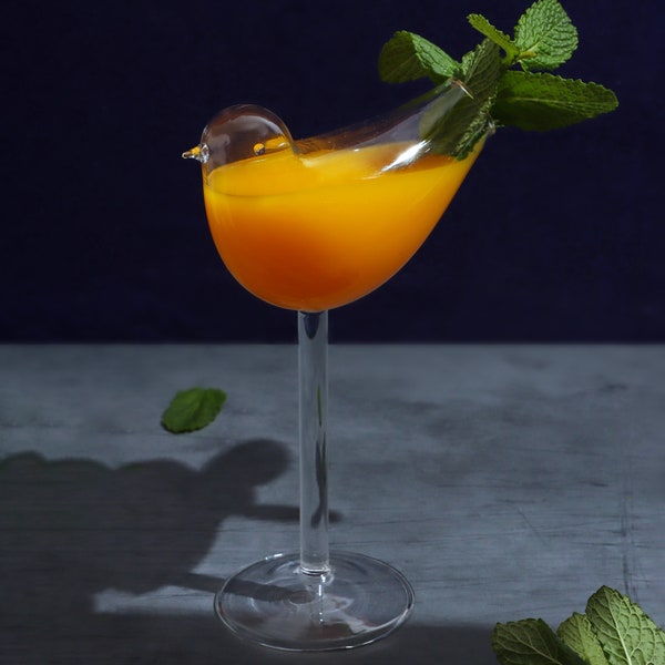 G Decor Avian Elegance: Bird-Shaped Cocktail Glass