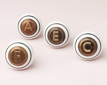 Pomelli per cassetti e armadietti G Decor in rame con monogramma 4669