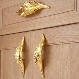 G Decor Small Naturalé No.01 Sculpted Gold Leaf Cabinet Pull Handle, Left & Right Side