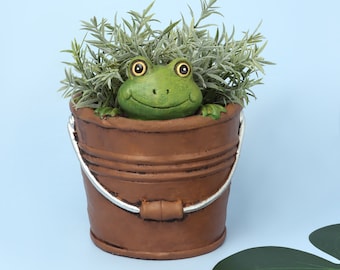 G Decor Green Frog Planter