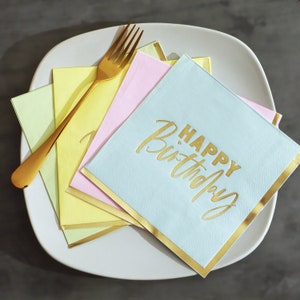 G Decor Ensemble de 16 serviettes en papier 3 épaisseurs pastel avec Joyeux anniversaire et bords dorés image 1