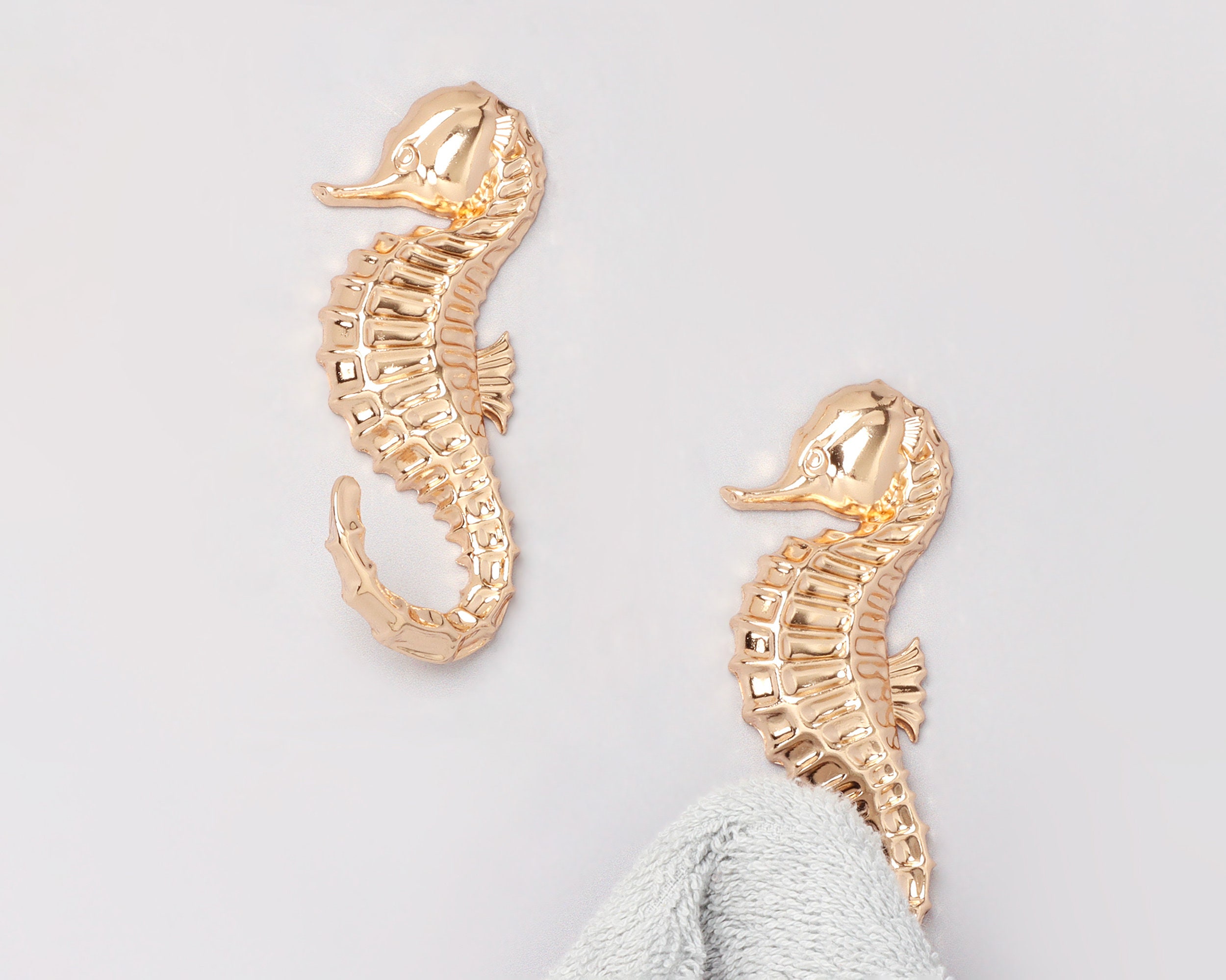 G Decor Set of 2 Seahorse Gold Wall Hooks Sculpted Ocean Design for Coats, Towels & Accessories
