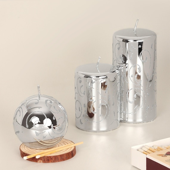 Stumpenkerzen, Glitzernde Stumpen- und Kugelkerzen mit Spiegelglas-Effekt, Silberne Dekokerzen - G Decor