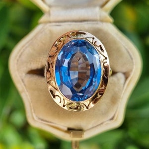 Vintage 9k Gold Blue Topaz Ring: Swiss Blue, Size US 6