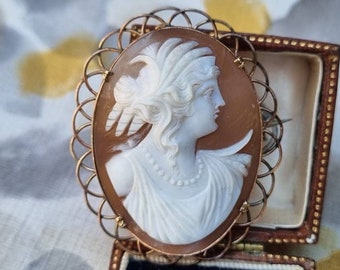 Victorian 9ct Yellow Gold Cameo Brooch Antique Shell Cameo Brooch
