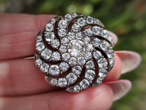 Antique Black Dot Paste Brooch: Solid Silver Cycl… - image 2