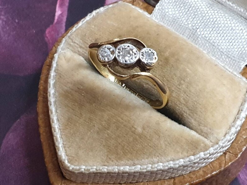 Art Deco Three Stone Diamond Bypass Ring 18ct Yellow Gold and Platinum size J 12 or U.S 5