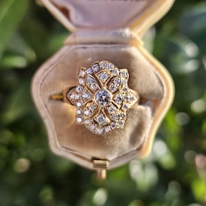 Vintage Art Deco 18ct Yellow Gold Diamond Ring (Size S 1/2)