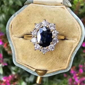 Vintage 18k Yellow Gold Sapphire Diamond Ring: Princess Diana Style