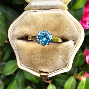 Antique Art Deco 9ct Yellow Gold Blue Zircon Ring Crisp Ocaen Sea Blue Zircon Solitaire Raised Gallery Flat Shoulders UK Size L 1/2 or US 6