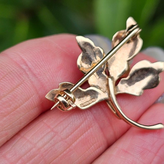 Vintage 9ct Yellow Gold and Pearl Acorn Brooch Quality 9K 