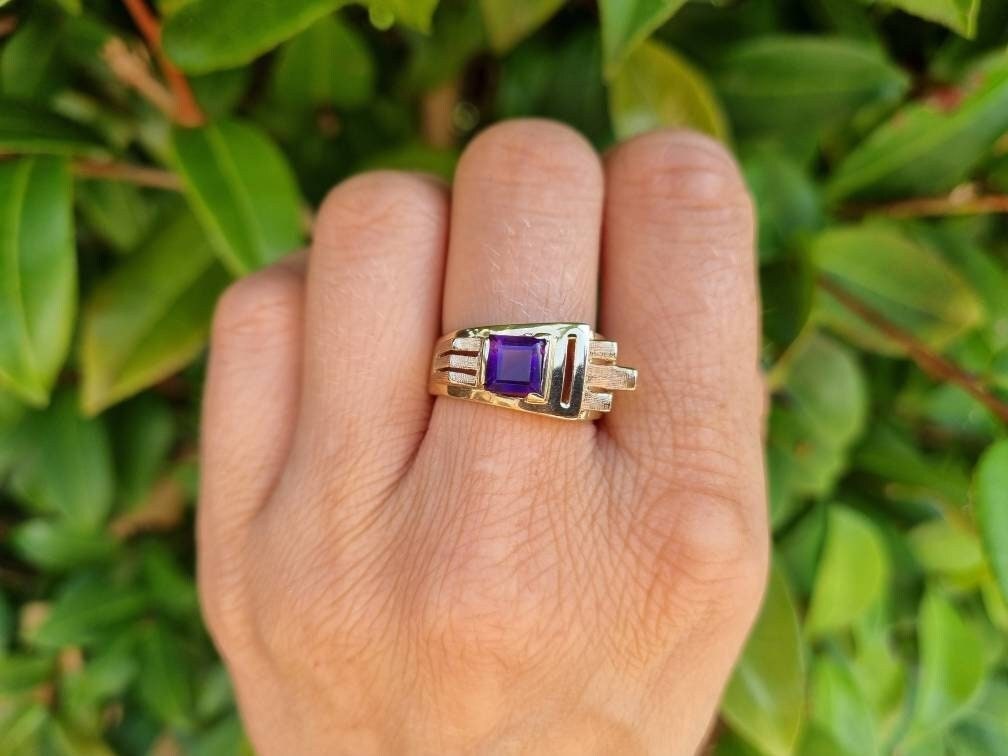 Vintage Retro 9ct Yellow Gold Square Amethyst Ring size P 1
