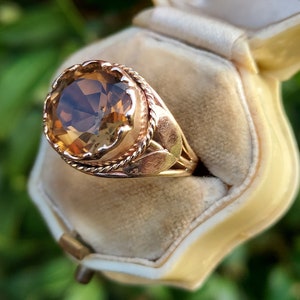 Vintage 9ct Yellow Gold Citrine Ring Round Faceted Honey Tone Citrine with Raised Setting and Rope Twist Boarder UK Size Q or US 8.25