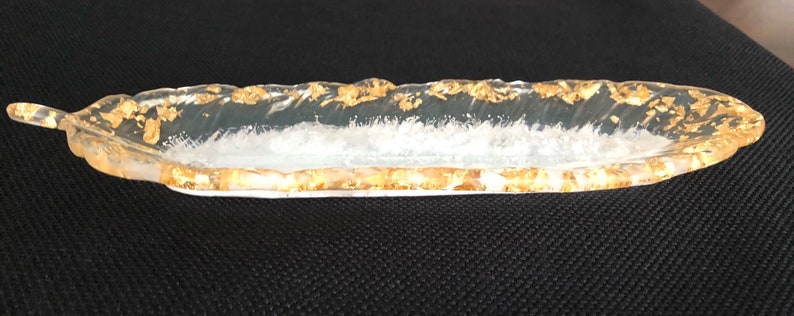 Feather shaped jewelry tray
