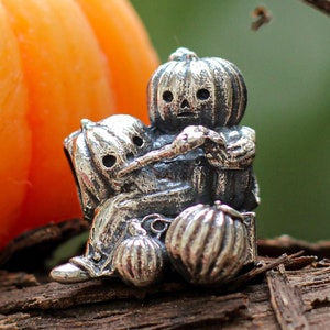 Pumpkin Carving Pumpkin, Cute Halloween Bead, Pumpkin Charms, Charms for Bracelet, Halloween Gifts, Witchy Charms, Pumpkin Necklace