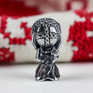 Silver doll pendant - Etsy 日本