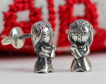 Ukrainische Puppe Motanka, 925 Silber Ohrringe, Silber Ohrstecker, Geschenk für Freundin, Schutzgöttin, Ukrainische Amulett, Wächter Puppe