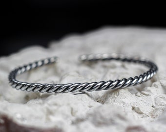 Twist Cuff Armband, Sterling Silver Repmanschett, Tungt Tvinnat Armband, Stapelbart Manschettarmband, Justerbar Manschett, Öppet Armband