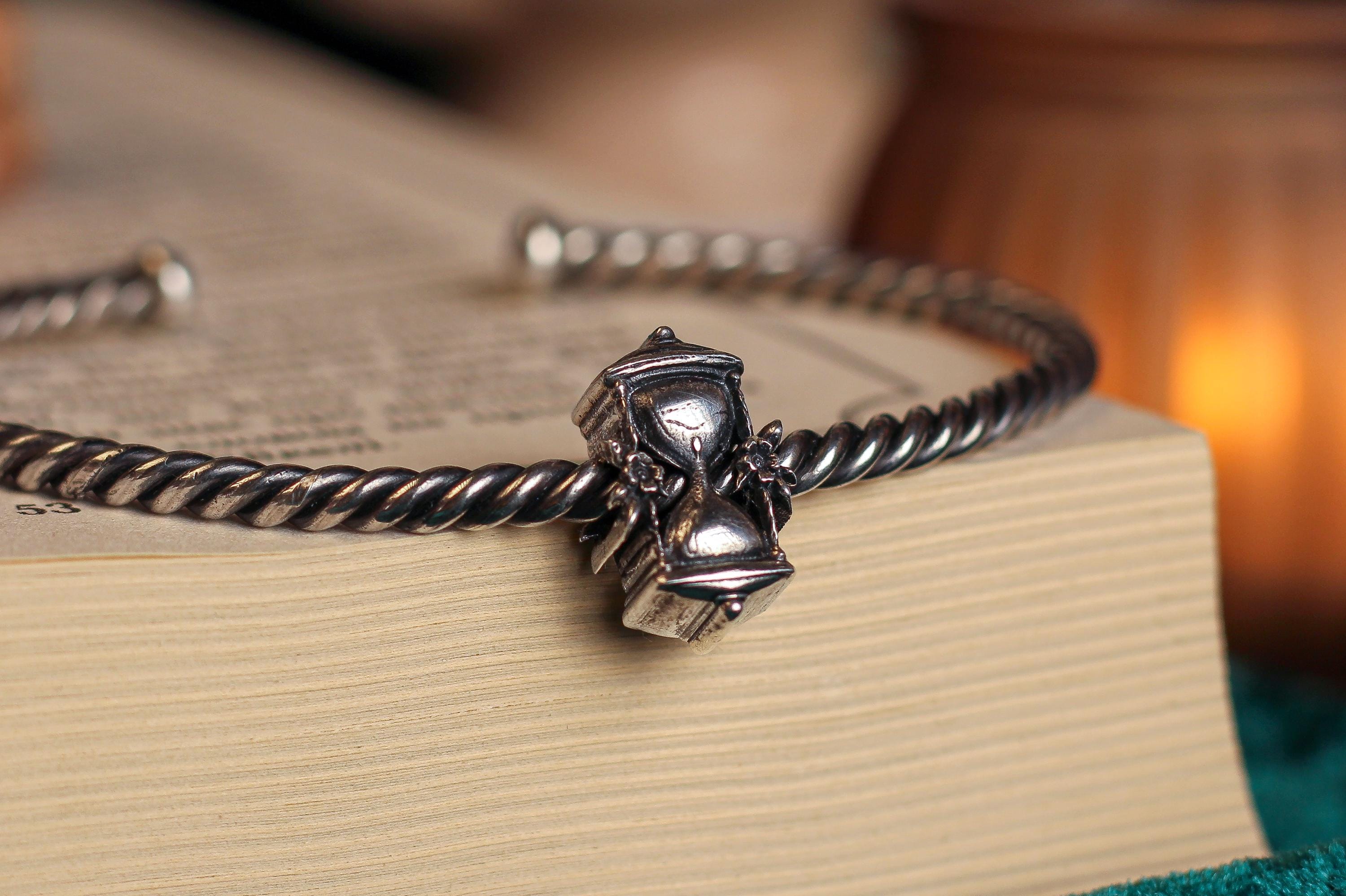 DesignB London - Collana color argento con charm a forma di pesci DesignB London - Collana color argento con charm a forma di pesci