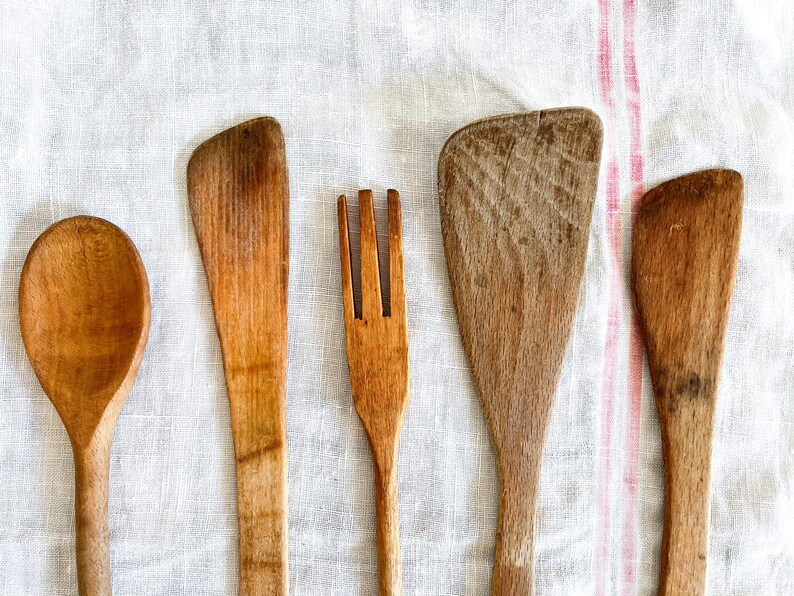 French Vintage Wooden Spoon, Spatulas, & Fork, Set of Five, French Country Cooking Utensils, Wood Utensils, Found in Provence bild 2