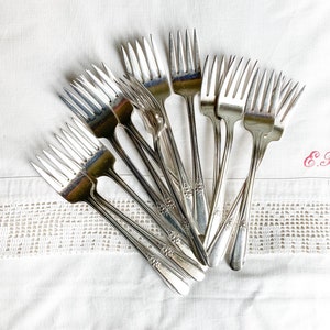 14 WM Rogers Dessert Forks, Set of 14 Silverware Forks, Vintage Flatware, Vintage Silverware