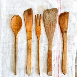 French Vintage Wooden Spoon, Spatulas, & Fork, Set of Five, French Country Cooking Utensils, Wood Utensils, Found in Provence bild 1